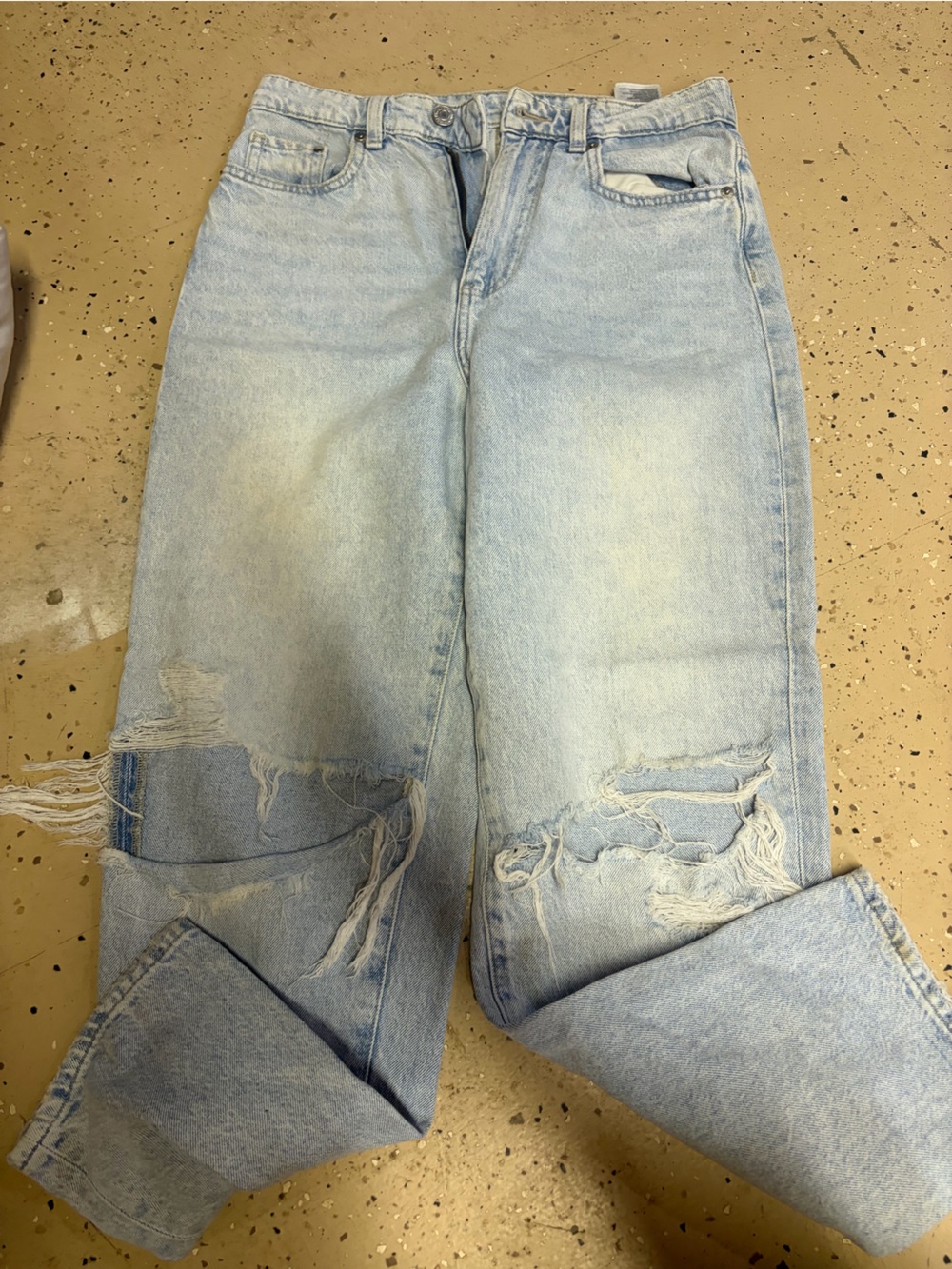American Eagle Outfitters Light Blue Distressed Relaxed Jeans